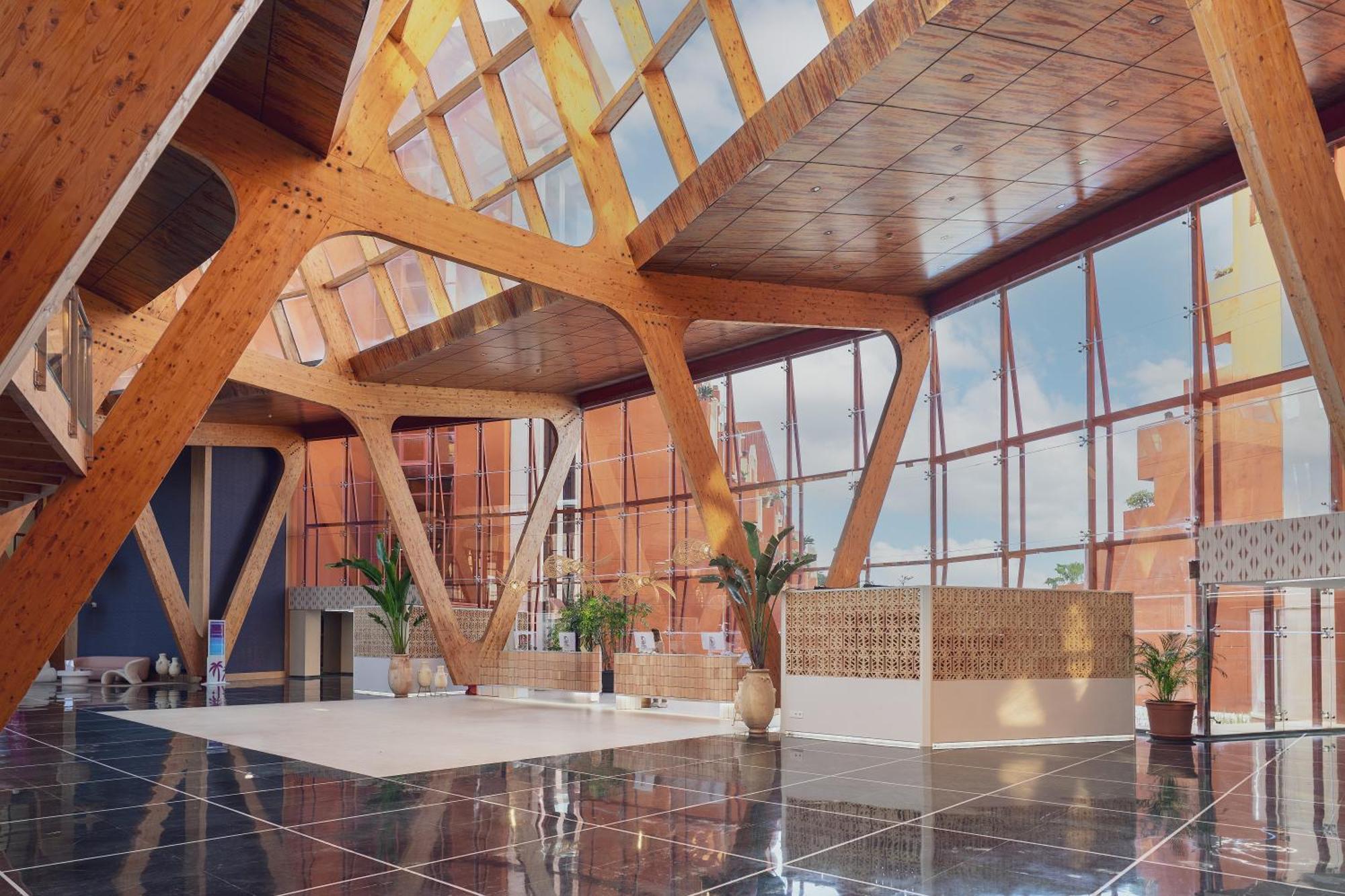 Premium Hotel 4*